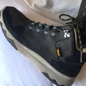 Teva waterproof boots- Mens size 10.5
